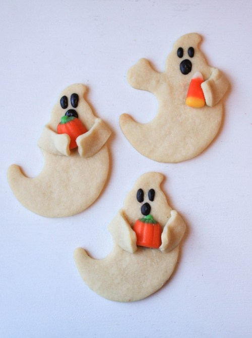 createbakecelebrate - How To Make Sneaky Ghost CookiesSource - ...