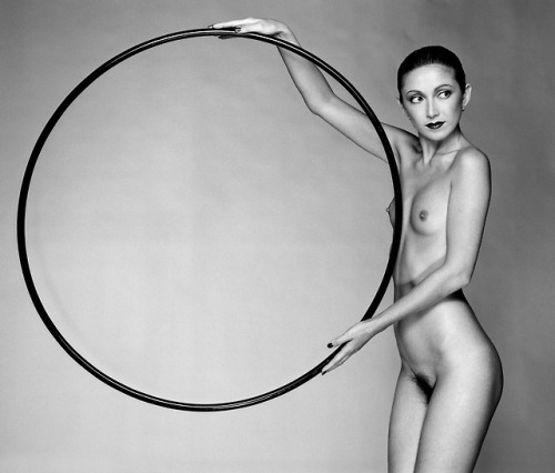 natural-beauty-art:John Swannell: Vivienne with hoop, 1979