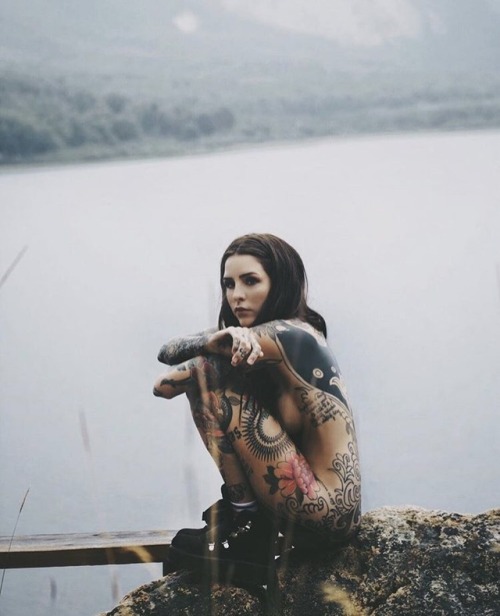 tattoome:Instagram - candelariatinelli
