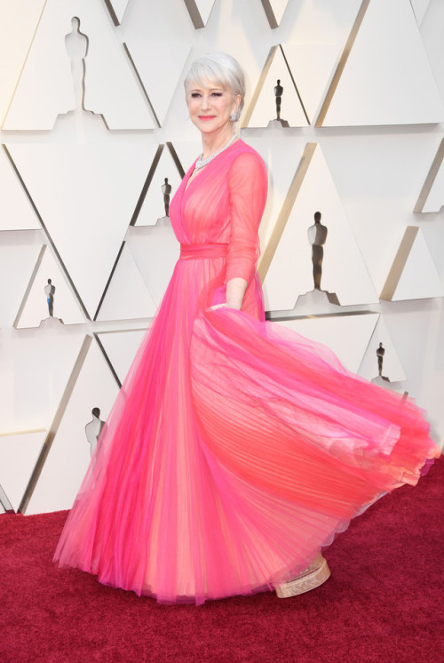 thefashioncomplex - PINK at the 2019 OscarsEmilia Clarke in...