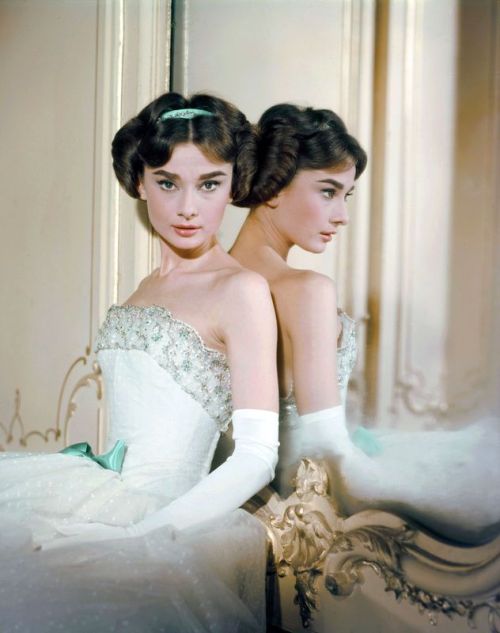 miss-vanilla:Audrey Hepburn, 1957