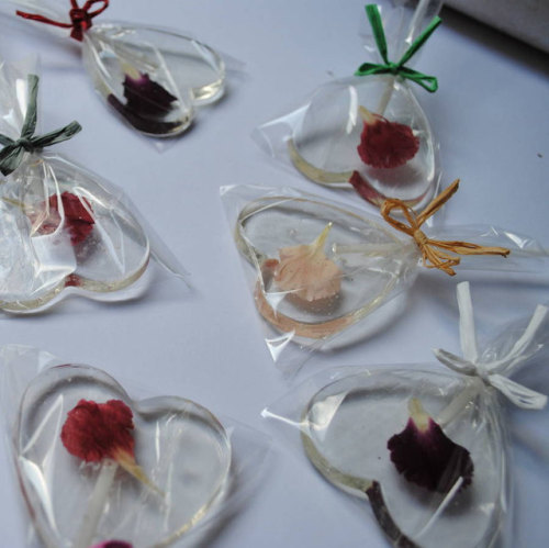 sosuperawesome - Edible Flower Lollipops, by Blue Bowl Kitchen...