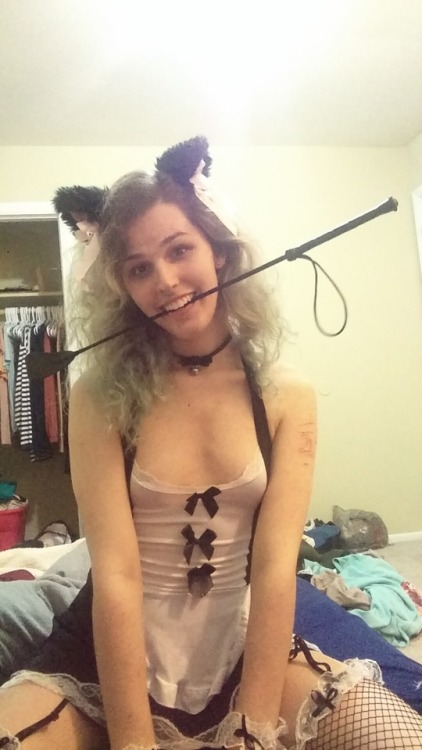trans-sub-lexi - empty headed kitty maid is here to clean your...