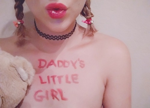 Daddy makes me dirty& I'm his little HoeFaShow18+