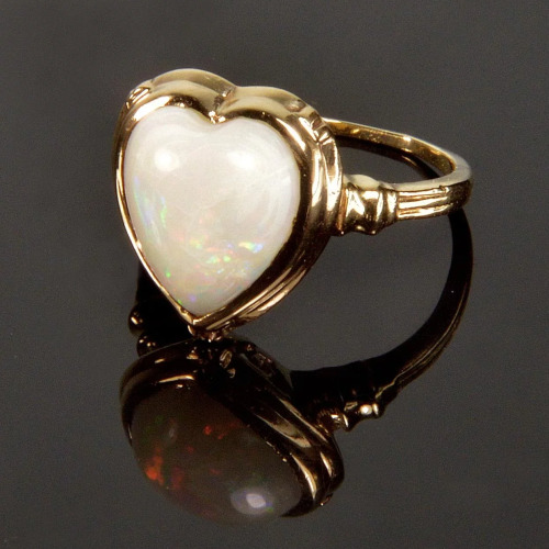 allaboutrings - 14k Gold Opal Heart Ring