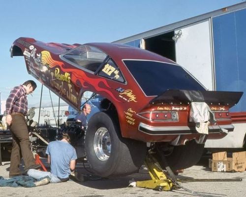 v-eight-lover:Jungle Jim’s 1976 Vega Funny Car, then and now....