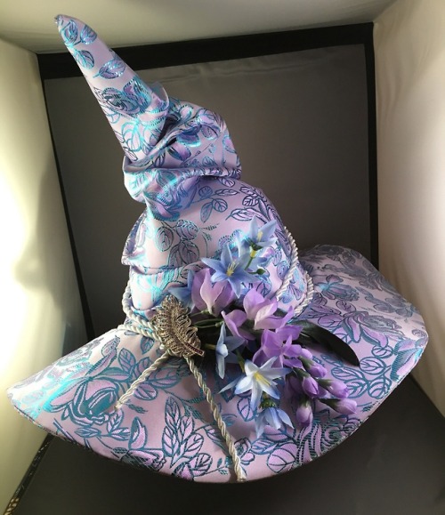 paxfelis - sosuperawesome - Witch HatsEffie Hase on EtsySee...