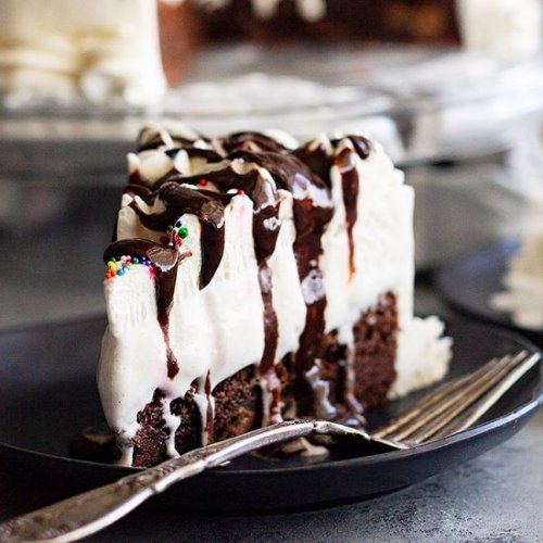 Brownie Ice Cream CakeFollow Me @FlirtyDesserts for more...