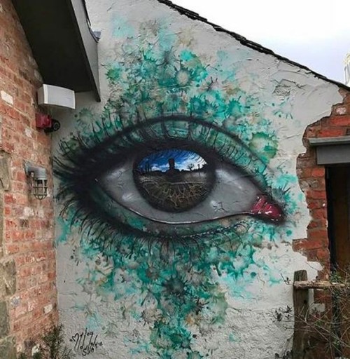 A hypnotic piece by @mydogsighs in #Lancashire! What do you…