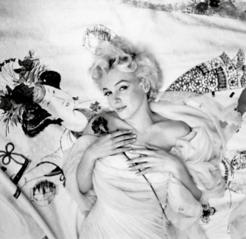 summers-in-hollywood - Marilyn Monroe, 1956. Photo by Cecil Beaton