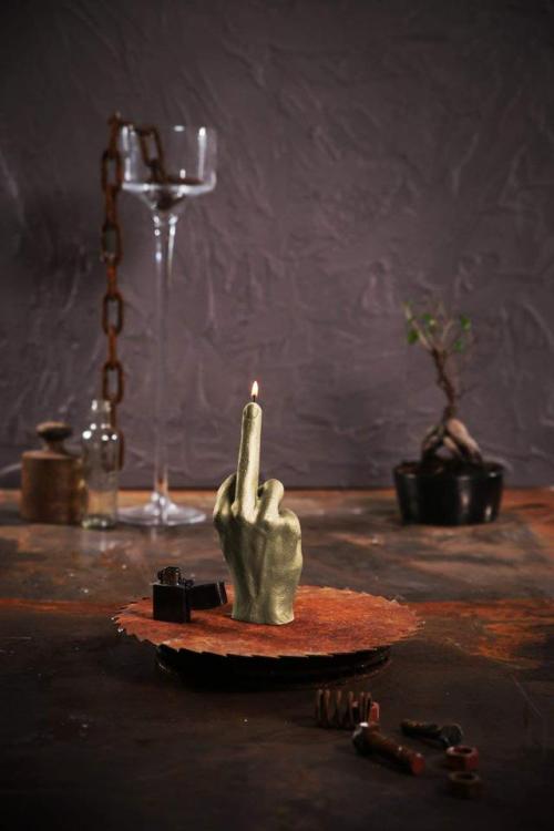 novelty-gift-ideas - Middle Finger Candle