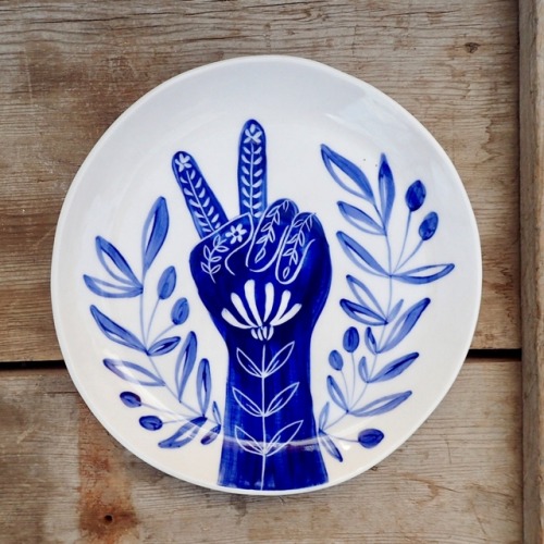 sosuperawesome - Illustrated Ceramics, by Becca Jane Koehler on...