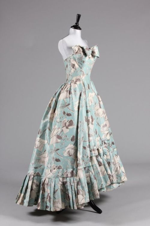 fawnvelveteen - A chine taffeta ball gown, attributed to Maggy...