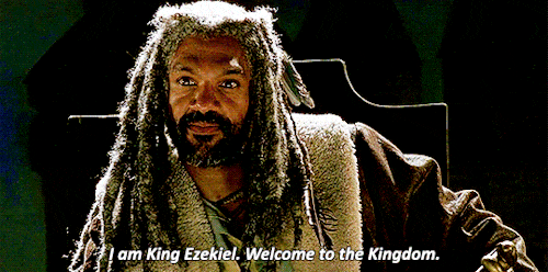 'The Walking Dead': Just 10 Gifs of King Ezekiel Being Majestic AF