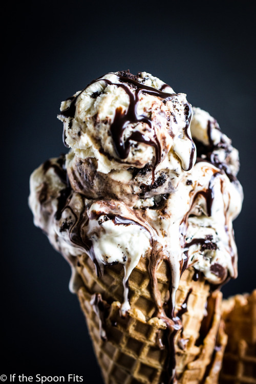 fullcravings - No Churn Mudslide Cookie Swirl Ice Cream