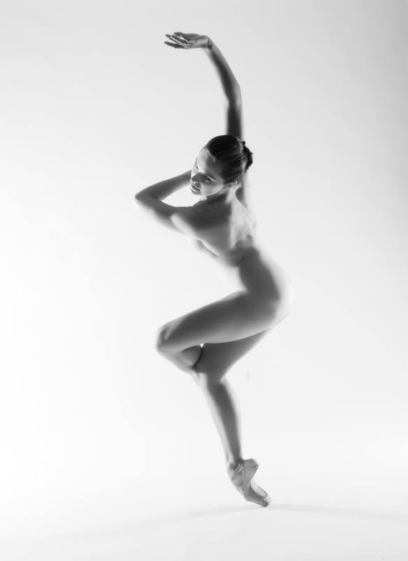 Poppyseed dancer nude