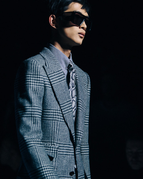 tomford - A look from the TOM FORD Men’s FW18 Show.