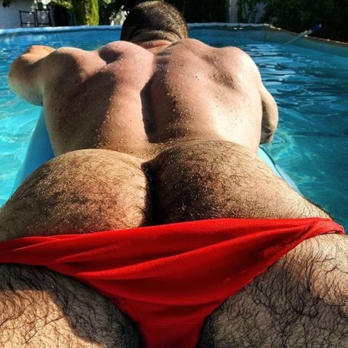 3leapfrogs20 - thehairyhunk - Featuring @djchrisstutz | By...
