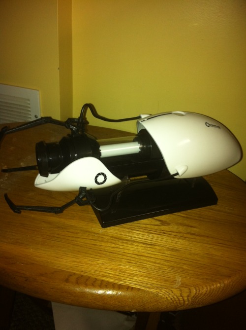 Got an awesome mini portal gun from an awesome friend of mine...