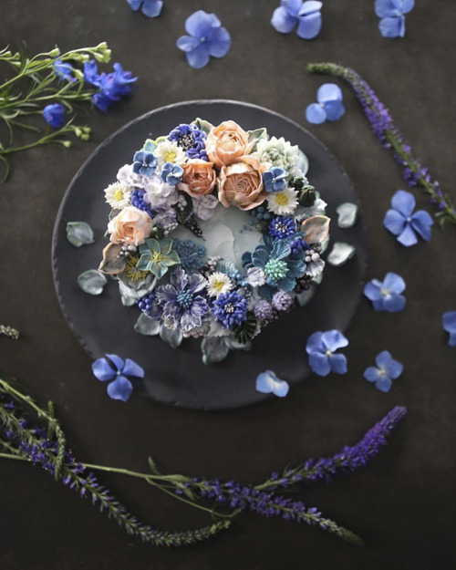 culturenlifestyle:Stunning Buttercream Floral Cakes That Are...