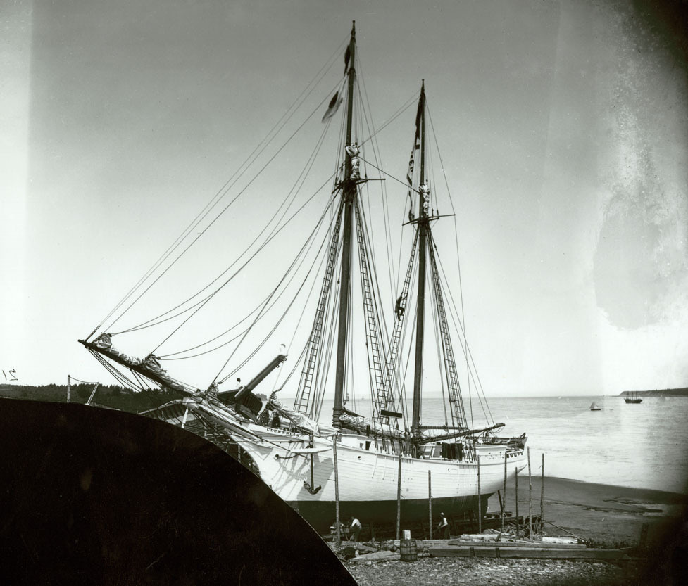 lazyjacks:
“Clemencia, last schooner build by North’s shipyard, Hantsport, Nova Scotia
A.E. Cornwall, 1904
Nova Scotia Archives 1984-497 number 21/negative: N-2174
”