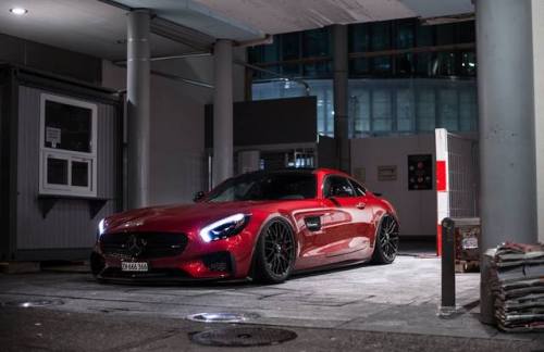 dreamer-garage - Mercedes-Benz AMG GTS (via)