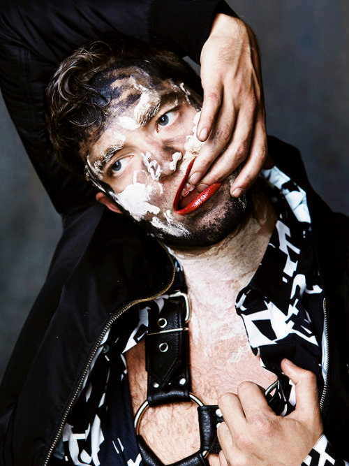 bisexual-beleren - natasharomanoff - Robert Pattinson photographed...