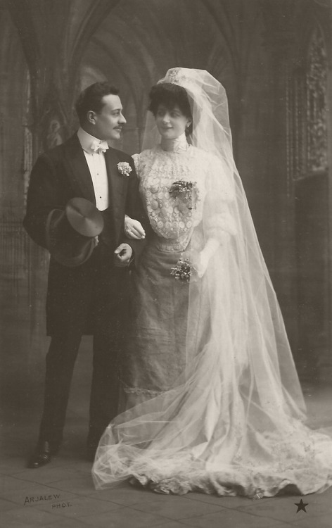 Bride and Groom c1920