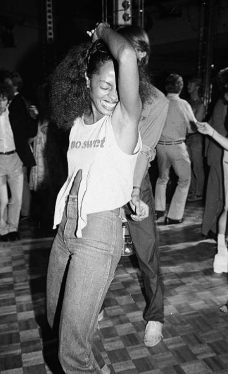 christopherbarnard - Diana Ross dancing at Studio 54 in a...