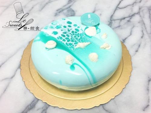 海洋鏡面蛋糕#LeSweetsPâtisserie-樂•甜食 甜點工作室#鏡面蛋糕#裂紋蛋糕（在 Le Sweets...