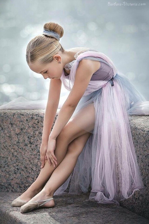 Ballerina - https - //weheartit.com/entry/169332009