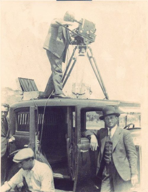 istanlook - Kamera (1930'lu yıllar) #Turkiye #istanlook...