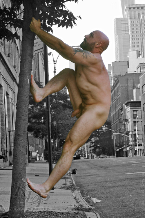 paullablanc:
“ Paul LaBlanc Tribeca, NYC. ©2015 By Ken Divine for his book “The Naked City”.
∞ please DO NOT remove caption ∞
”