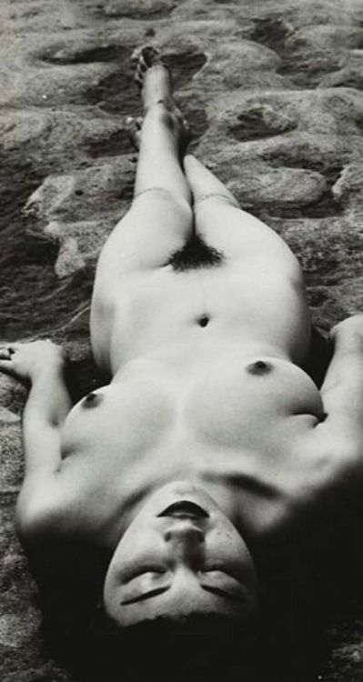 isitalwaysarock - Minayoshi Takada -Nude lying on sand, 1948