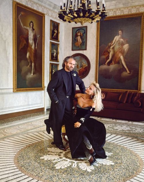 chanelbagsandcigarettedrags:Gianni and Donatella Versace