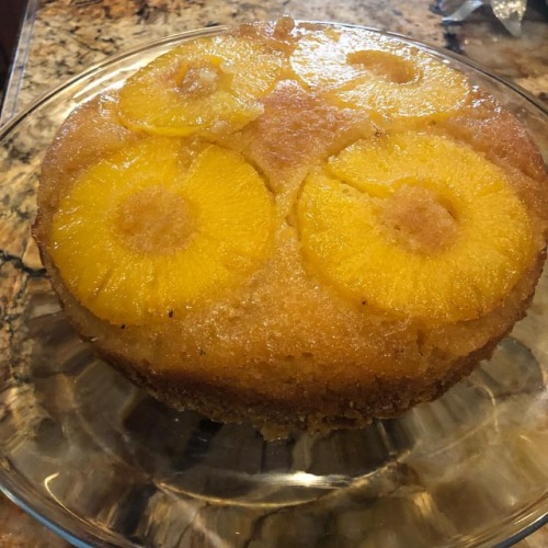 #pineappleupsidedowncake #homemade #dessert #pineapple...