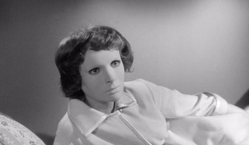spine-tinglers - Eyes Without a Face / Les Yeux sans Visage (1960)...