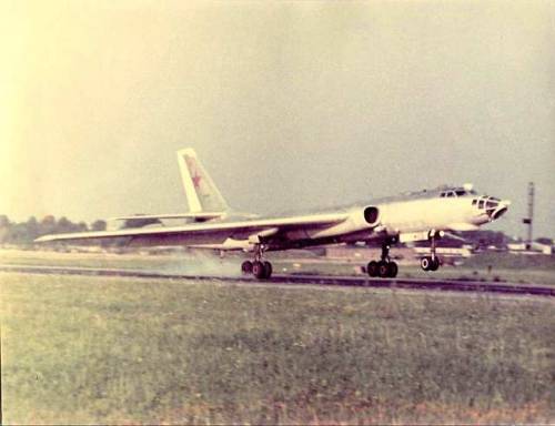 enrique262 - Tupolev Tu-16Soviet medium-range nuclear-capable...