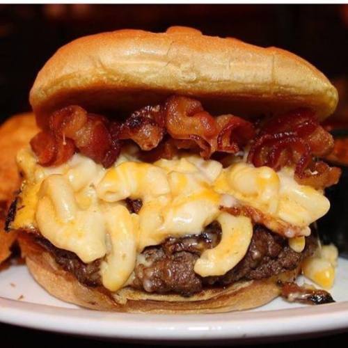 yummyfoooooood - Bacon Mac & Cheese Burger