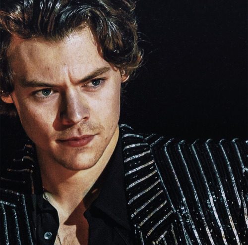 wildestlayouts - Harry Stylestwitter pack (2 icons + 4 headers)
