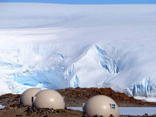 madabout-travel-design - White Desert Resort in AntarcticaIt...