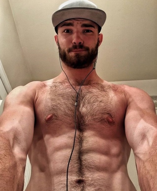 nydirty30:Those abs!