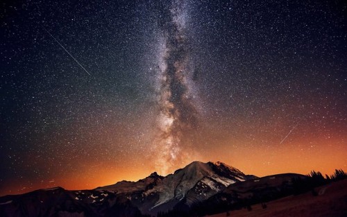 photos-of-space - Milky Way at Mount Rainier, Washington. [2560...