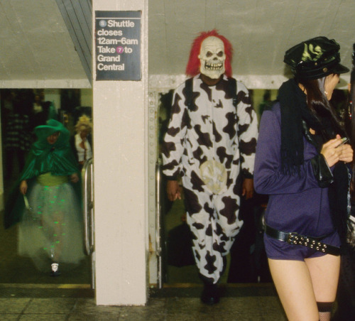 imshootingfilm - Halloween in the New York’s subway in the 1980’s...