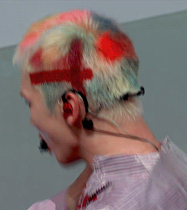 Key's Rainbow Hair Outsold - Celebrity Photos & Videos - OneHallyu