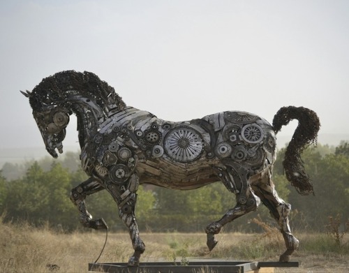 steampunktendencies - Mercury, a scrap metal horse by turkish...