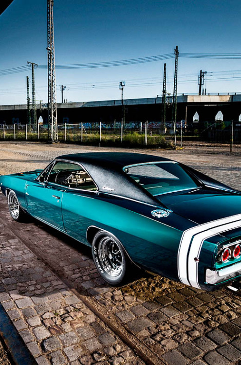 h-o-t-cars:1968 Dodge Charger R/T | Source