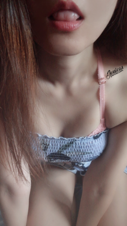 jessicaspanties:Pretty Babydoll DressOMG my hungry wolves and...