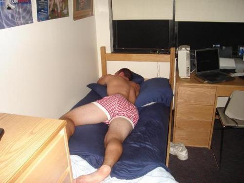unclenifty - love perving on my passed-out, straight...
