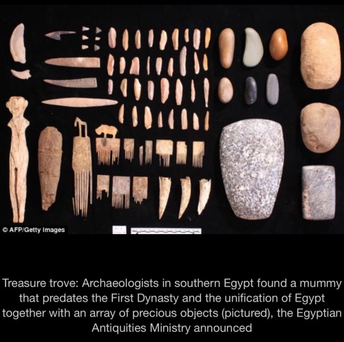 wakeupslaves - Archaeologists unearth 5,600-year-old tomb...